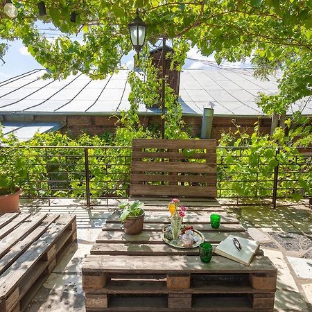 Indie Mindie Tbilisi Exterior foto