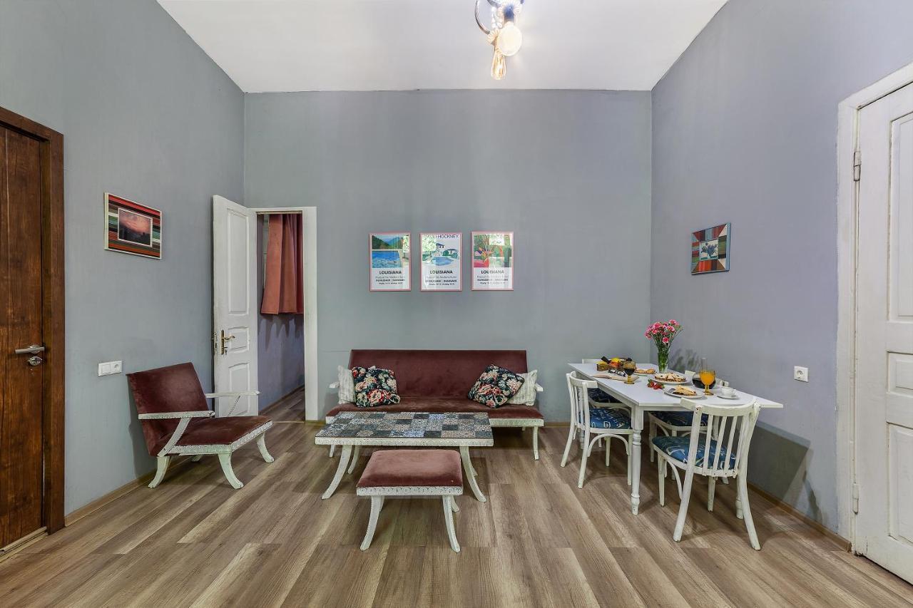 Indie Mindie Tbilisi Exterior foto